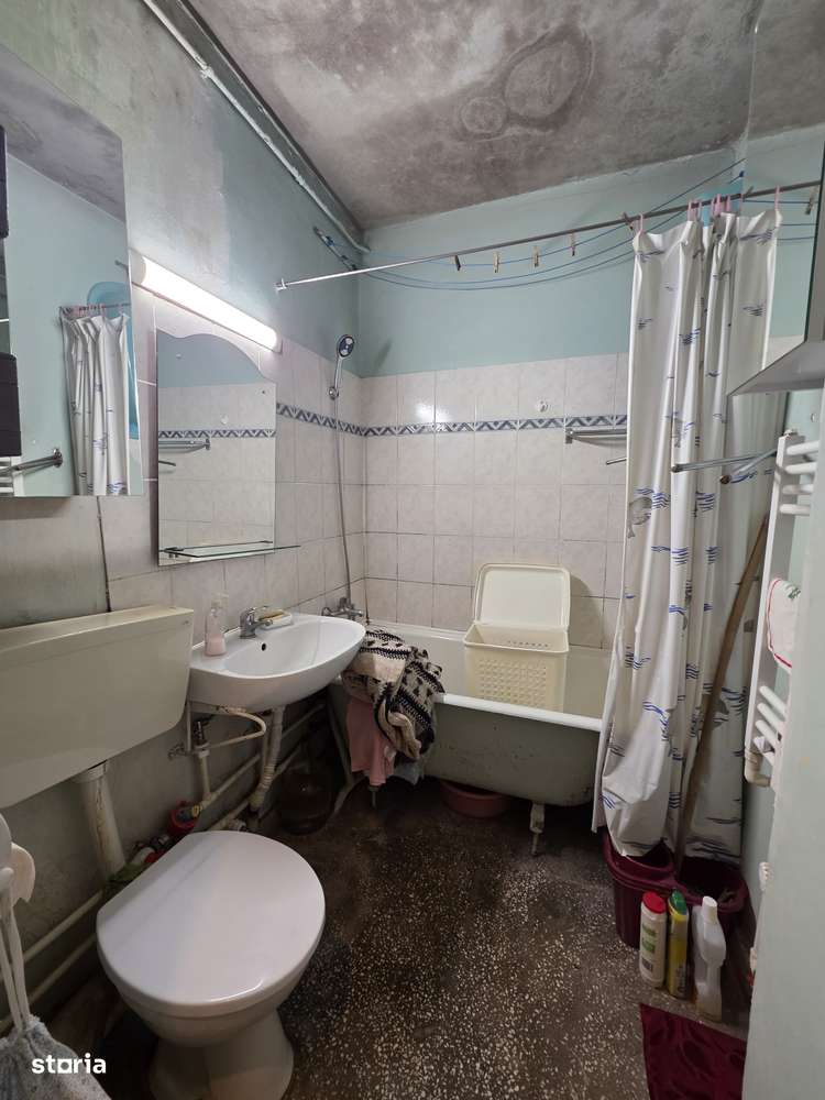 Apartament cu 3 camere de vanzare in zona Drumul Taberei metrou-7