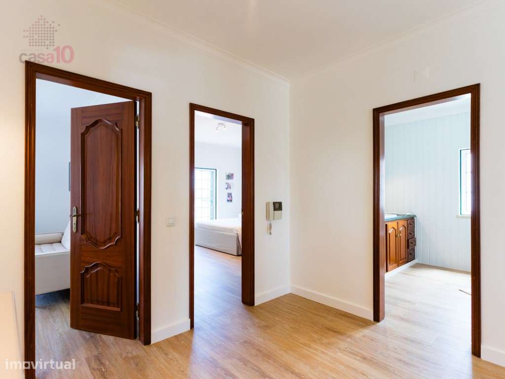 Moradia V5+1 renovada em zona de excelência em Alcochete-33