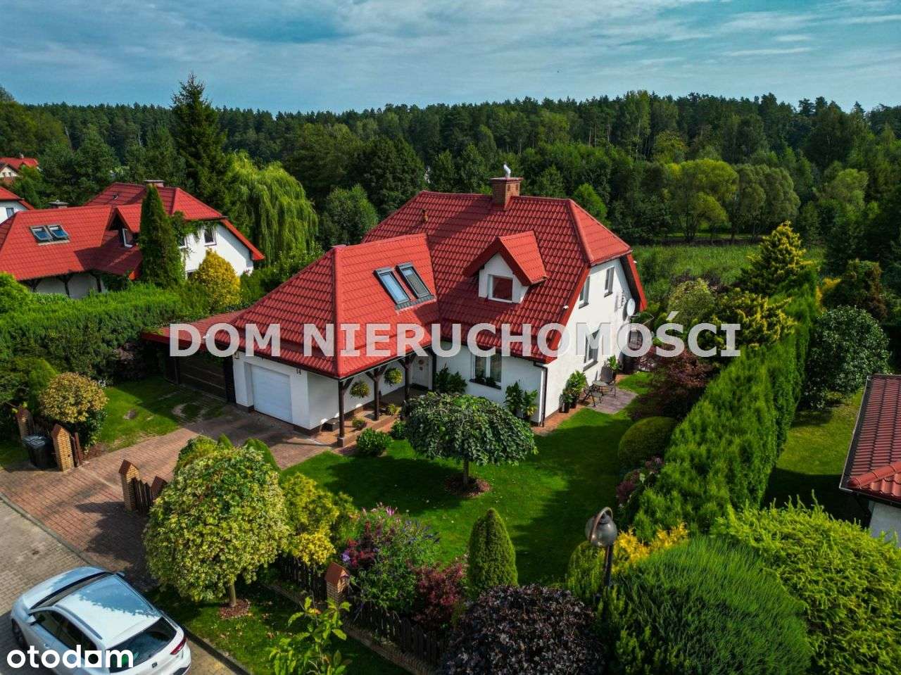 Dom pod Olsztynem z pięknym ogrodem!-5