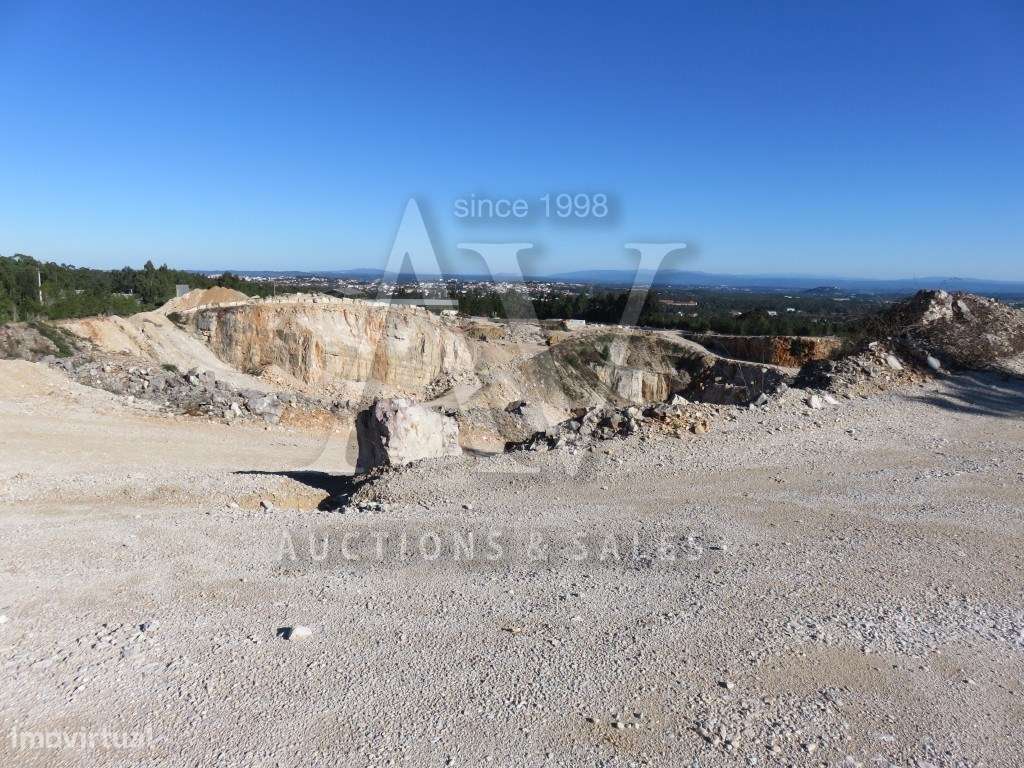 Prédio Urbano + Prédio Rústico - FÁTIMA - OURÉM | LEILÃO ELETRÓNICO... - Grande imagem: 5/21