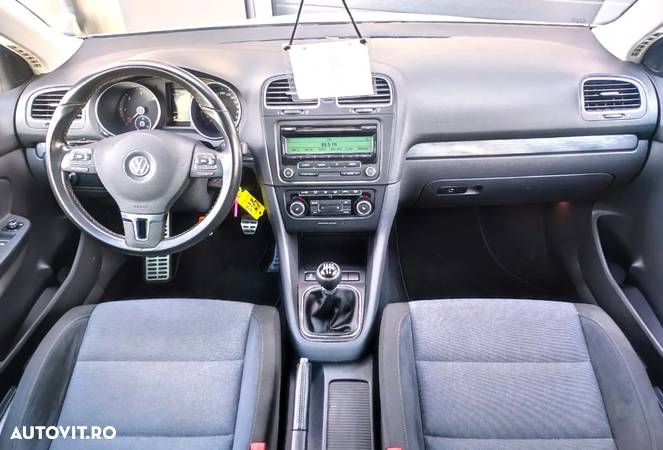 Volkswagen Golf 1.6 TDI DPF BlueMotion Technology Style - 10