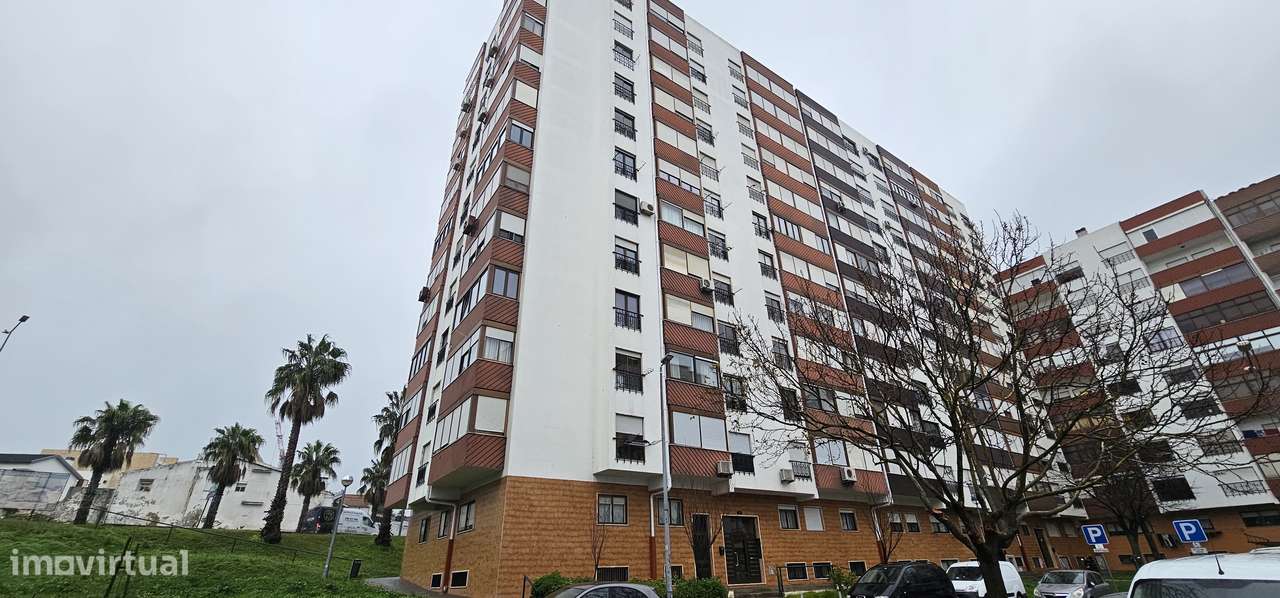 Apartamento T3 com 2 casas de banho em Loures-20