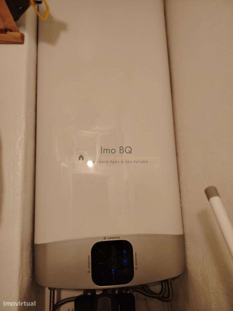 Apartamento T2 Renovado - Venteira-10