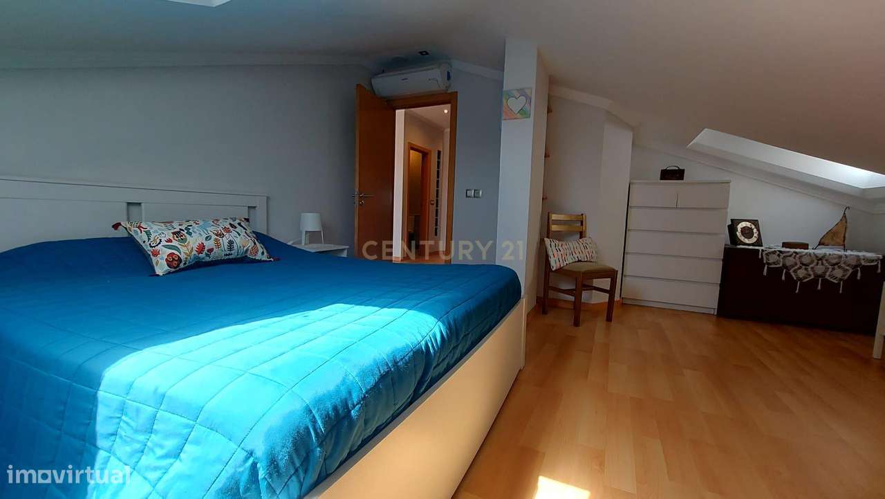 T5 Duplex em Alcochete | Vista Rio | Terraço Panorâmico-24