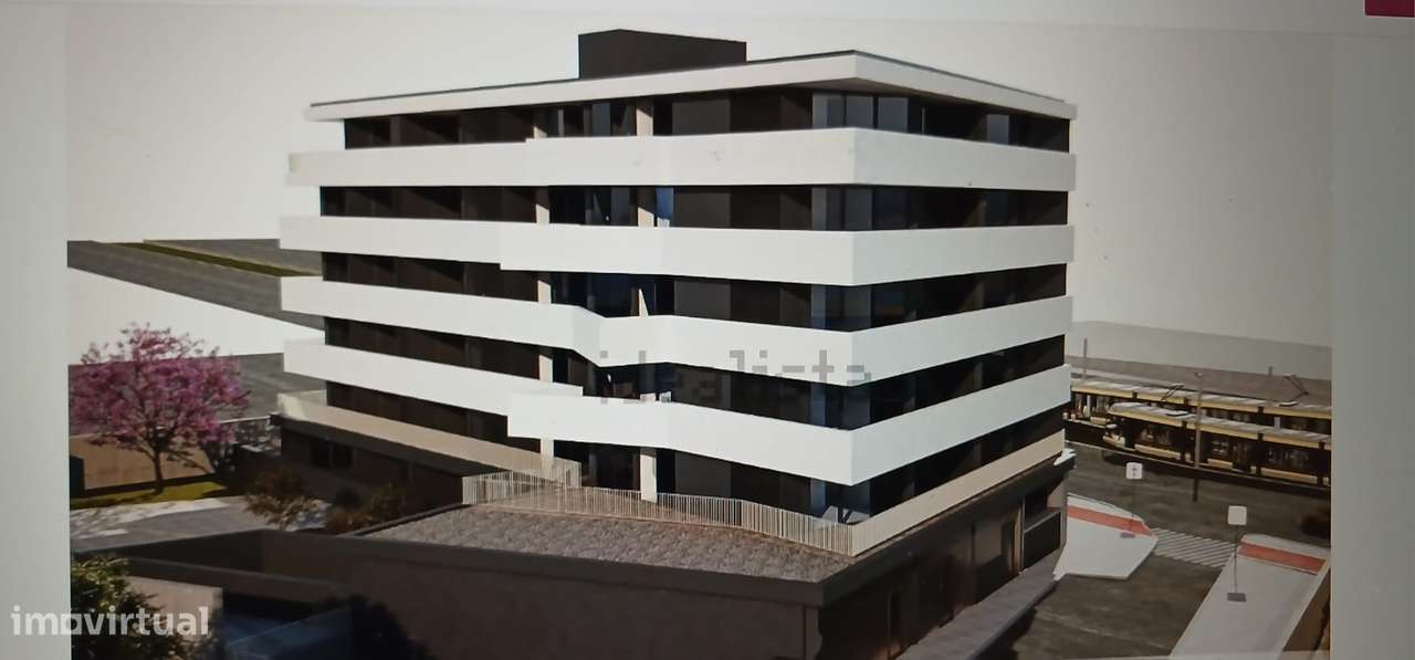 Apartamento T1 Novo com varanda, garagem e terraço-8