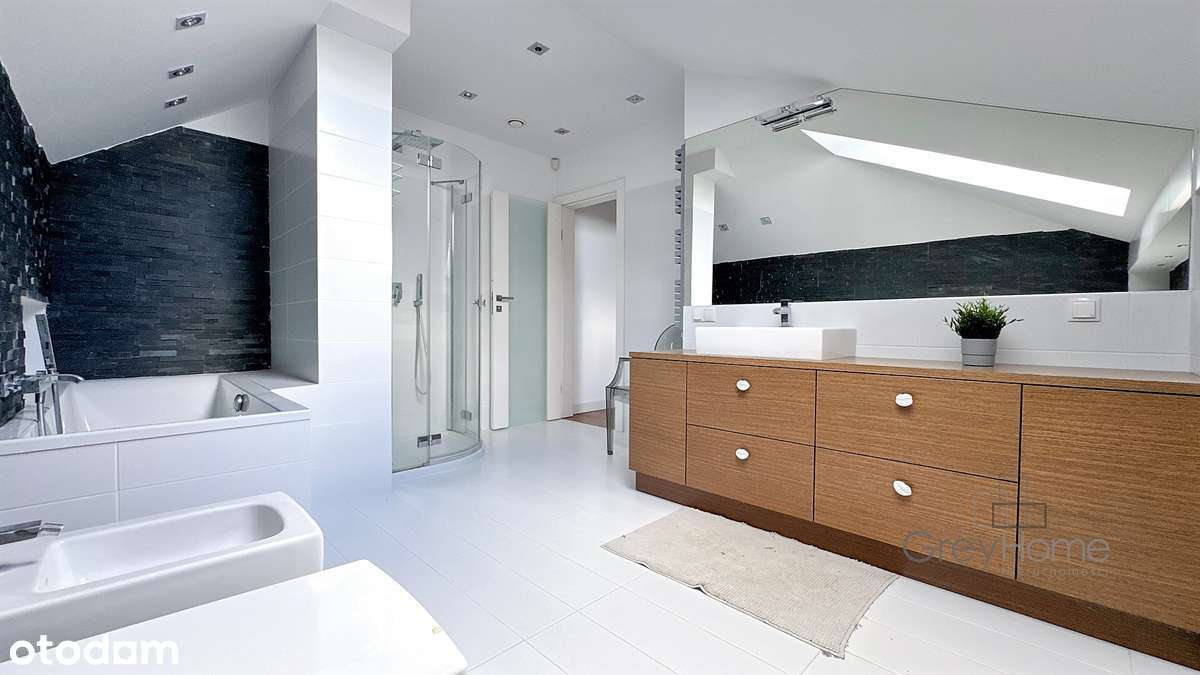 Przestronny jednorodzinny dom w Nowej Woli-13