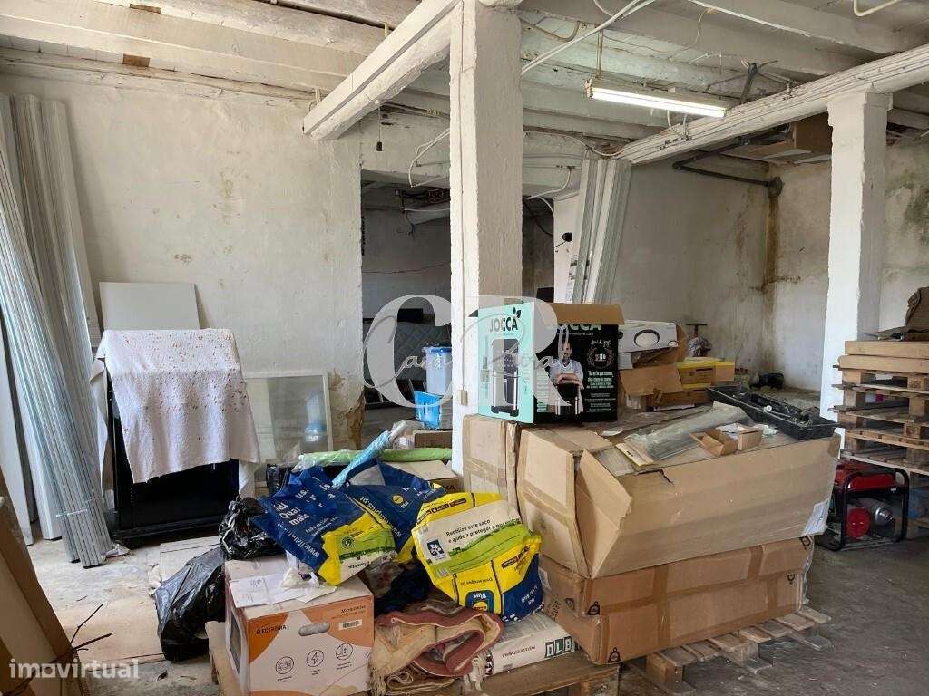 Moradia Isolada em Pedra para Renovação Parcial, a 20 minutos das Prai - Grande imagem: 4/49