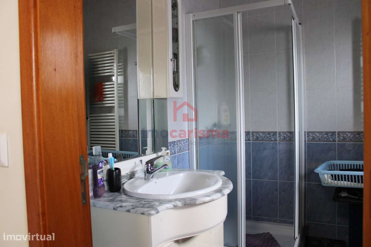 Moradia T3 em Banda em Oliveira Santa Maria, Vila Nova de Famalicão-27