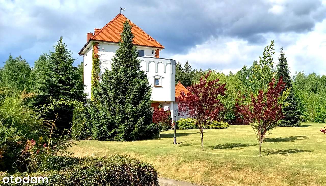 Piękna posiadłość Garbicz 3,8 ha, 5 budynków mieszk., basen, jezioro-13