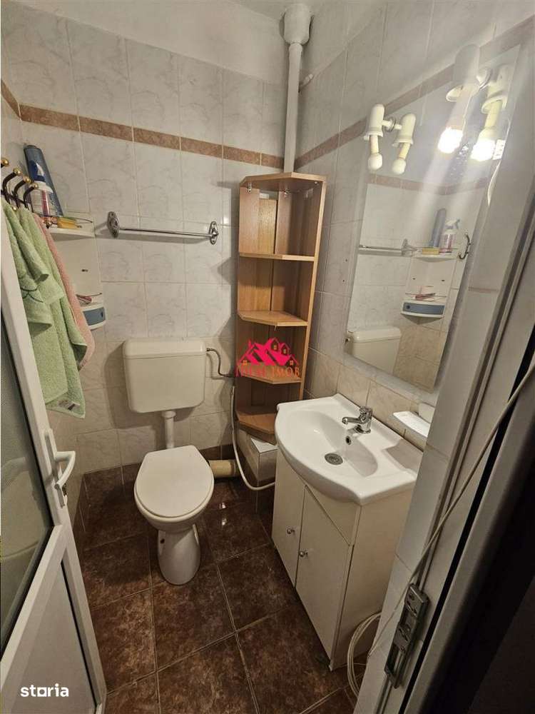 Apartament 3 Camere Decomandate Zona Mioritei-7