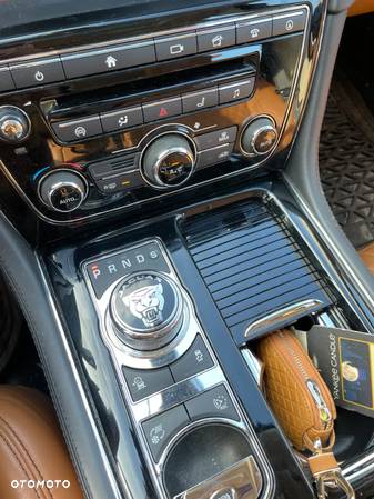 Jaguar XJ 3.0 V6 Kompressor Langversion Premium Luxury - 14