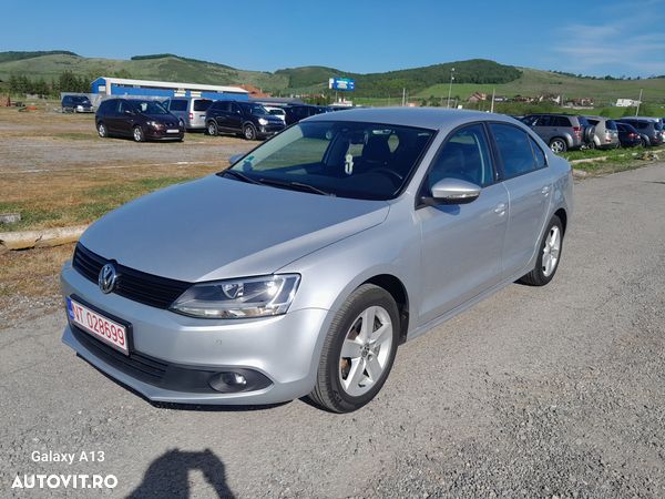 Volkswagen Jetta 1.2 TSI Comfortline - 1