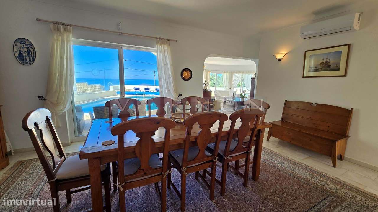 Algarve, para venda, moradia T5 primeira linha do mar com piscina aque-17