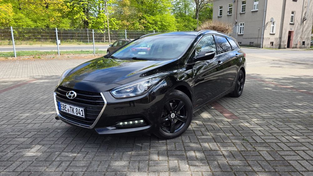 Hyundai i40 Kombi blue 1.7 CRDi Premium 2015