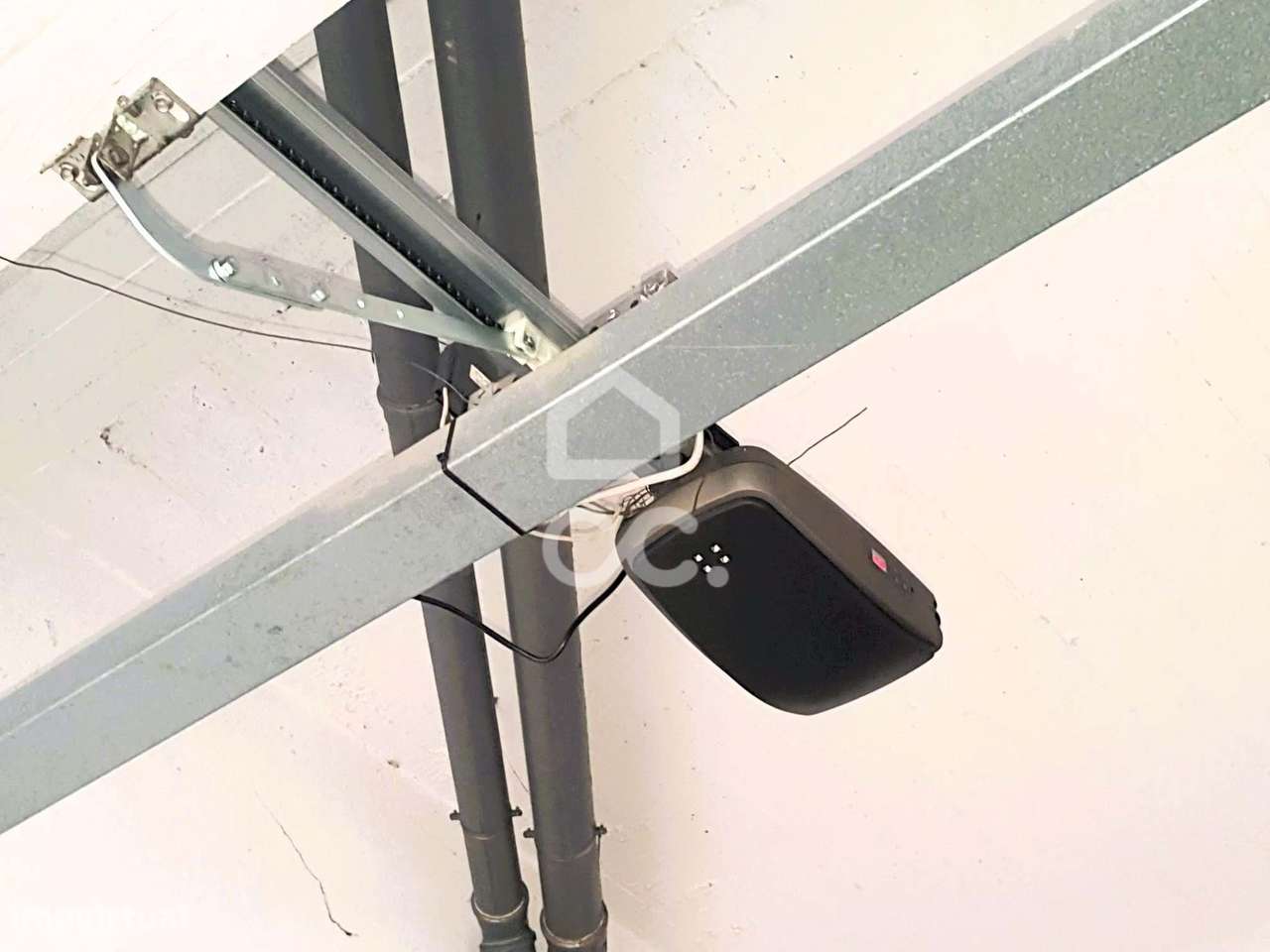 Garagem ampla em Setúbal-8