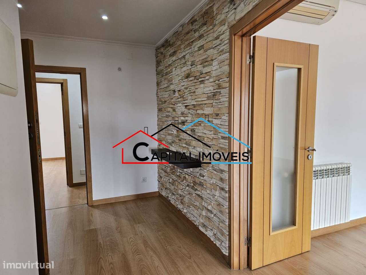 T3 com 4 Parqueamentos e Vista Desafogada-5