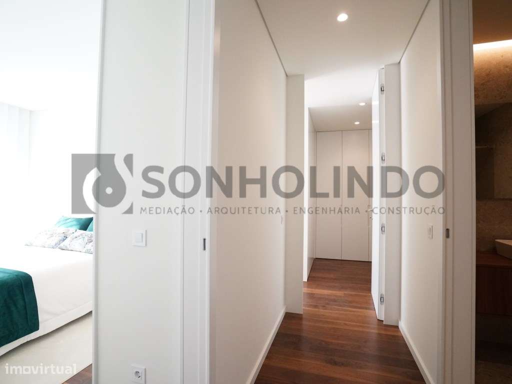 Apartamento T2 novo com varanda, exposição solar a nascente garagem...-7