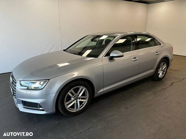 Audi A4 2.0 TDI S tronic Sport - 39