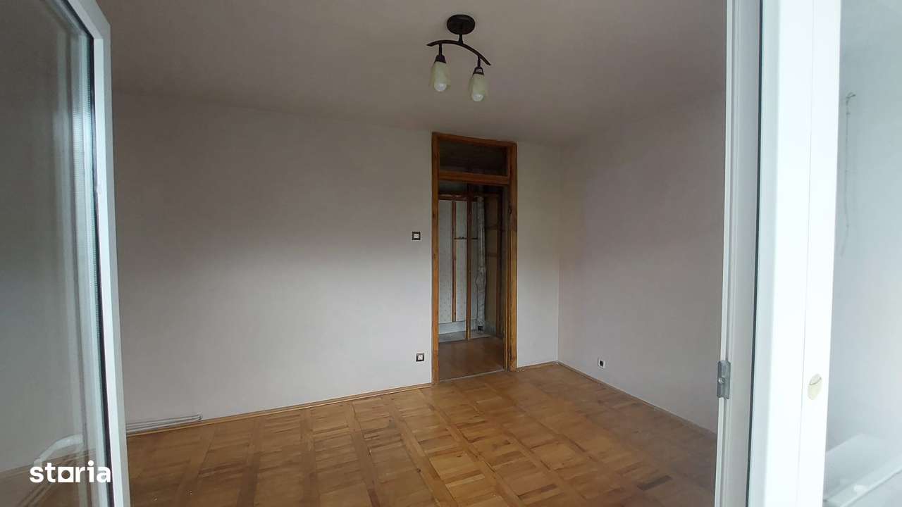 Rares apartament 3 camere decomandat etaj intermediar - Imagine principală: 4/8