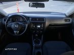 Volkswagen Jetta 1.6 TDI Highline - 5