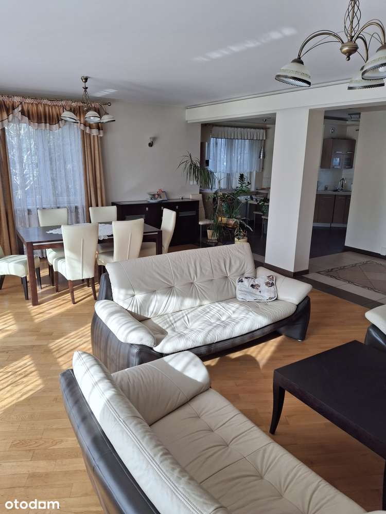 Uroczy DOM w pięknej okolicy, do zamieszkania. - Pełny obrazek: 3/5