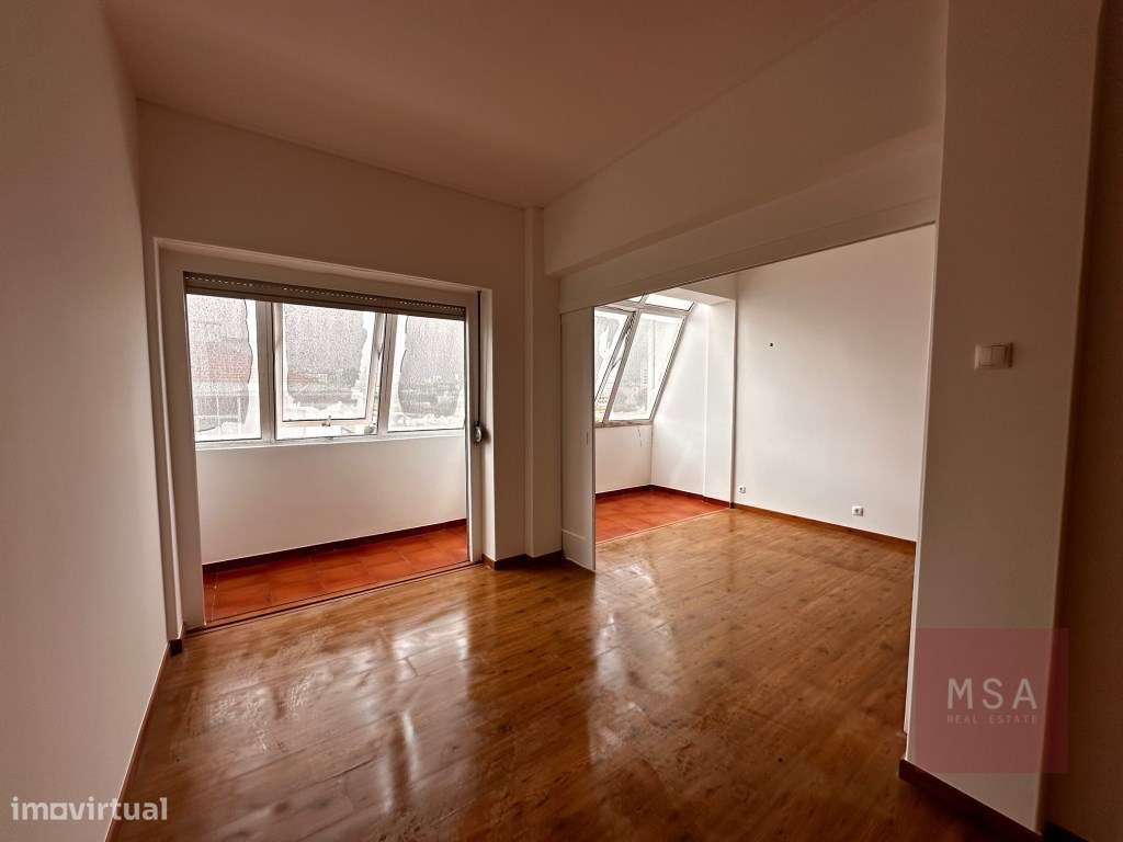 Apartamento T1+1 em Benfica com 70m2-6