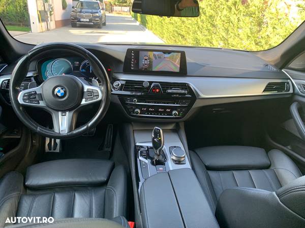 BMW Seria 5 530d xDrive AT - 7