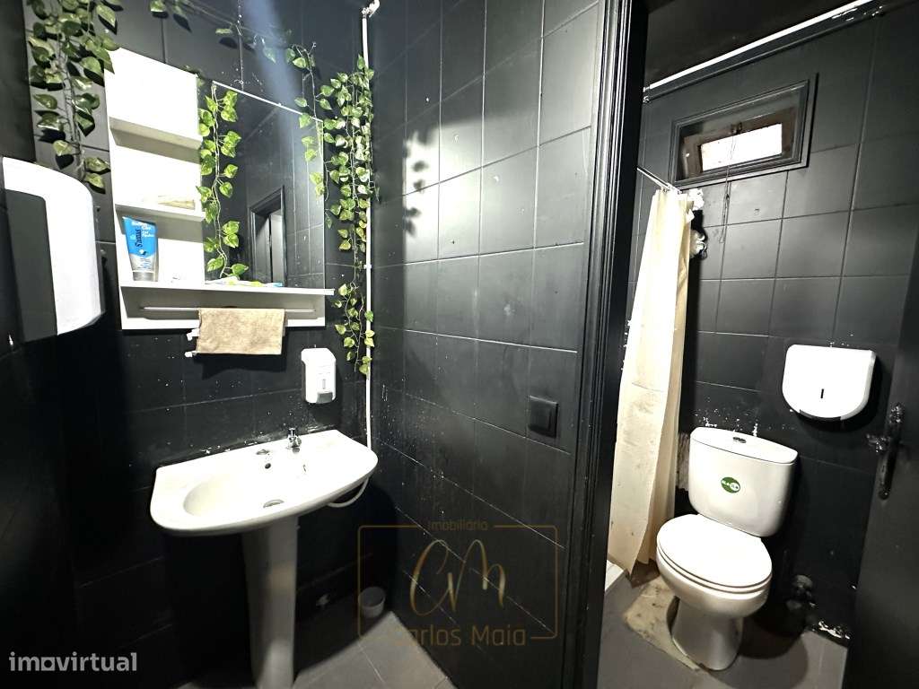 Moradia V4 Retorta com jardim, junto ao rio ave-15