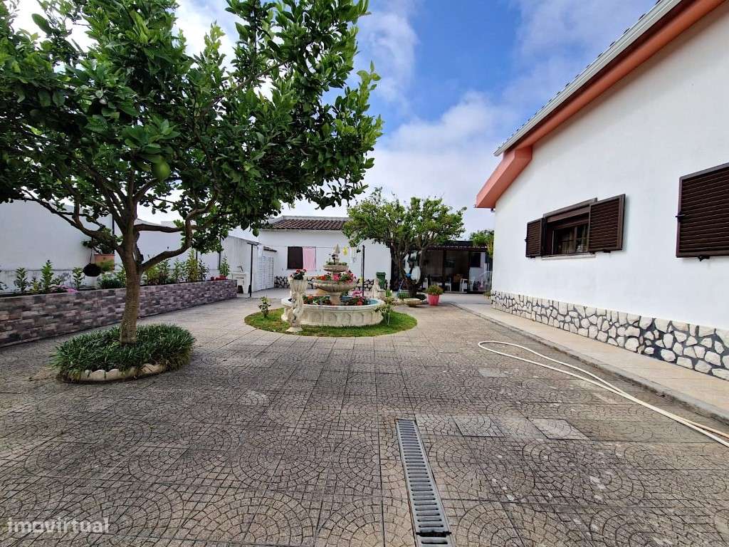 Moradia isolada em Fernão Ferro perto da praia de Sesimbra-54