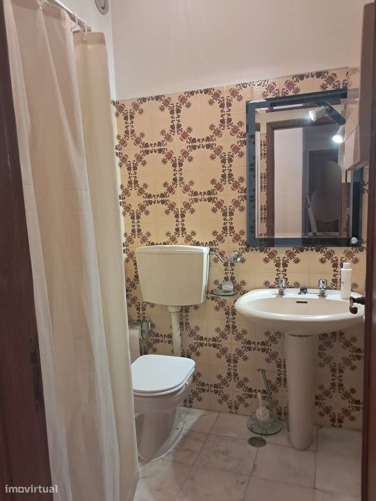 T3 em Prédio de Prestigio nas Laranjeiras com Garagem e Court Ténis-17