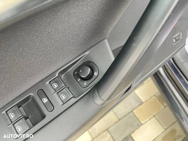 Volkswagen Passat Variant 2.0 TDI BlueMotion Technology DSG Comfortline - 15