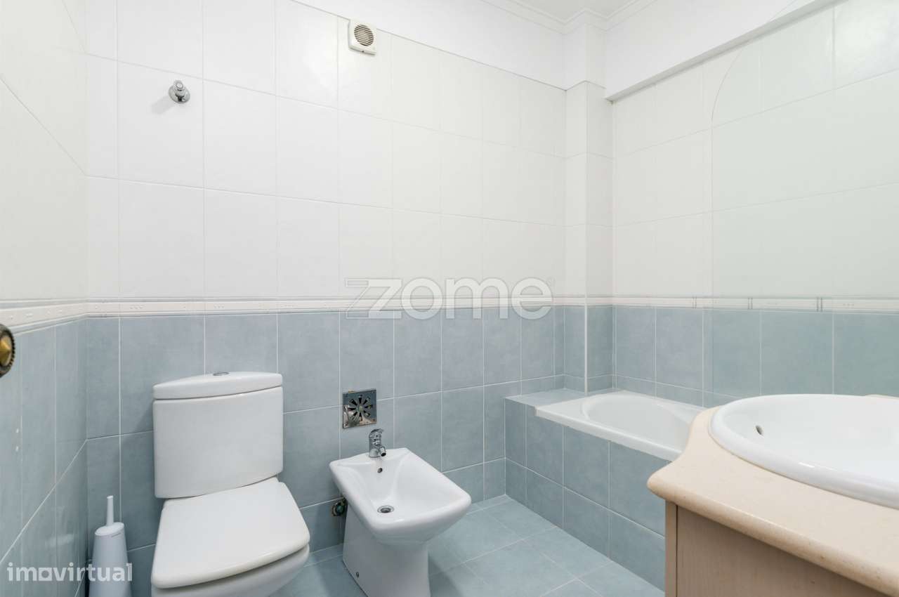 Apartamento T2 em Paivas, Amora-9