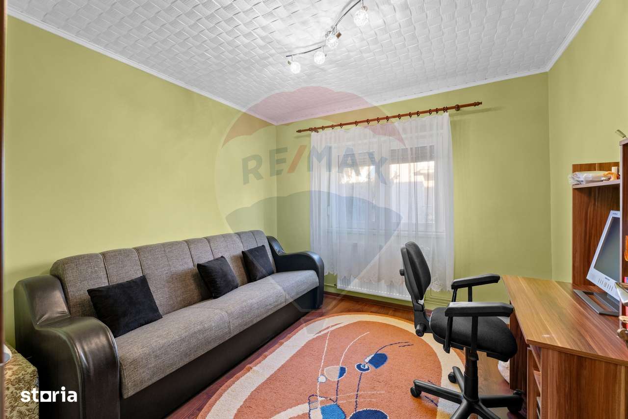 Apartament cu 3 camere de închiriat - zona Boul Rosu - Imagine principală: 4/8