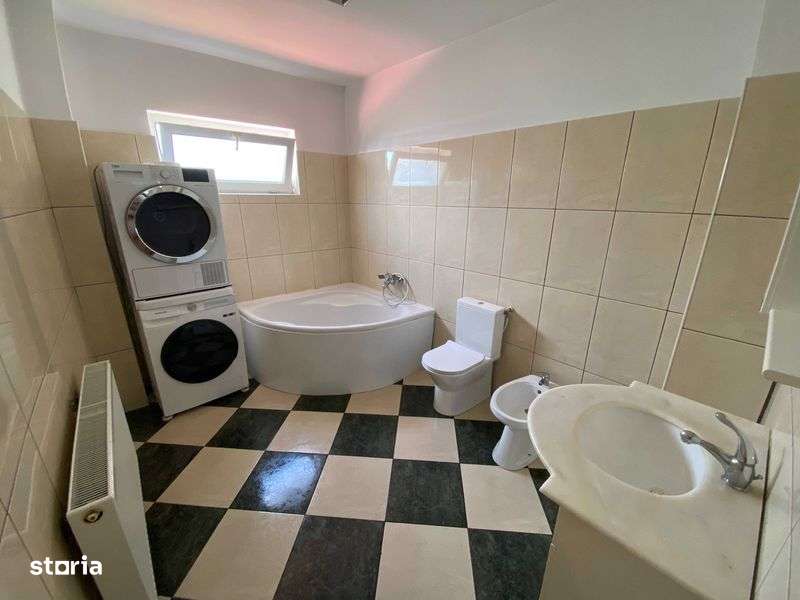 Casa de vanzare , inchiriere - Imagine principală: 5/8