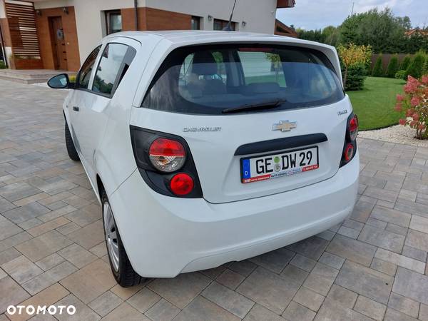 Chevrolet Aveo 1.2 LS - 14