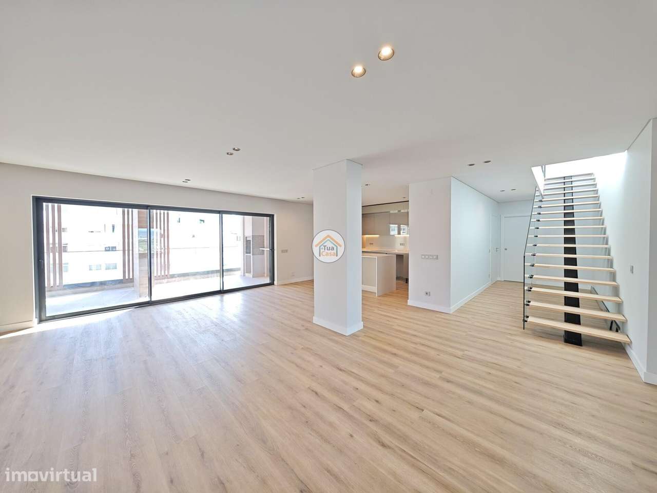 Penthouse de luxo com piscina, elevador privado e vista panorâmica sob - Grande imagem: 4/60