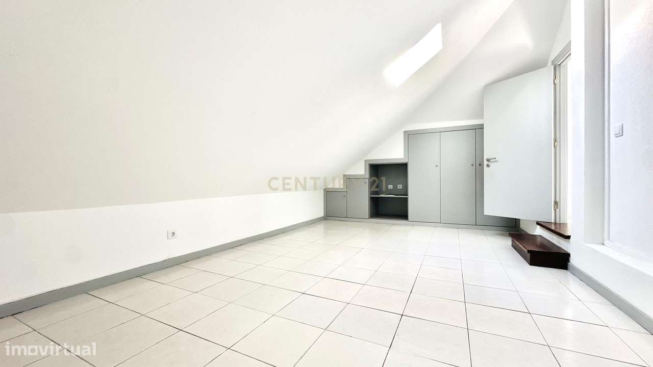 Prédio Urbano no Centro do Funchal – Oportunidade de Investimento - Lo-33