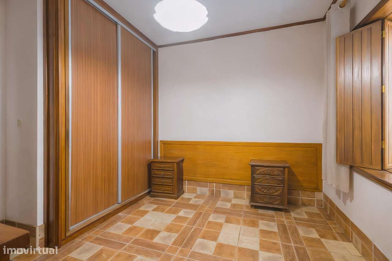 Moradia T8 na Póvoa do Varzim | Oportunidade de Investimento com...-39