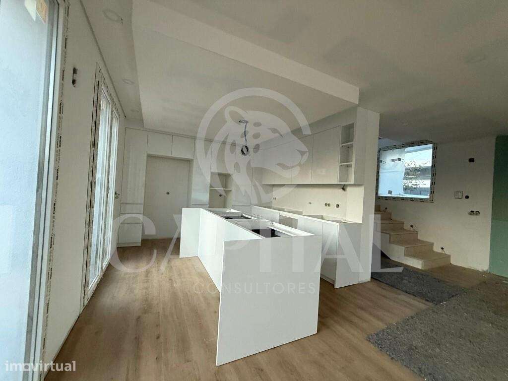 Moradia V3 Isolada com Piscina – Nova – Abrunheira-15