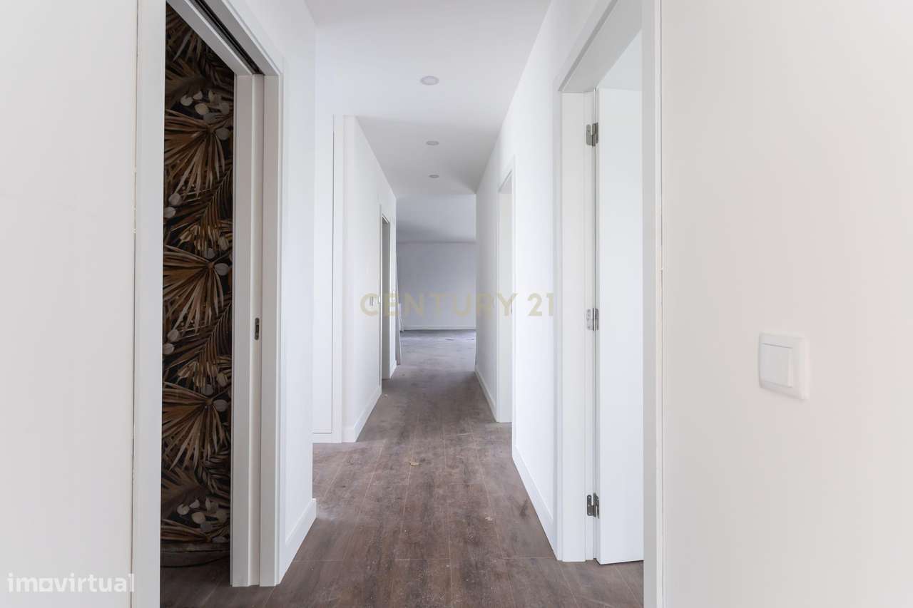 Térrea e moderna com excelente localização e excelentes áreas T3 em Az - Grande imagem: 5/41