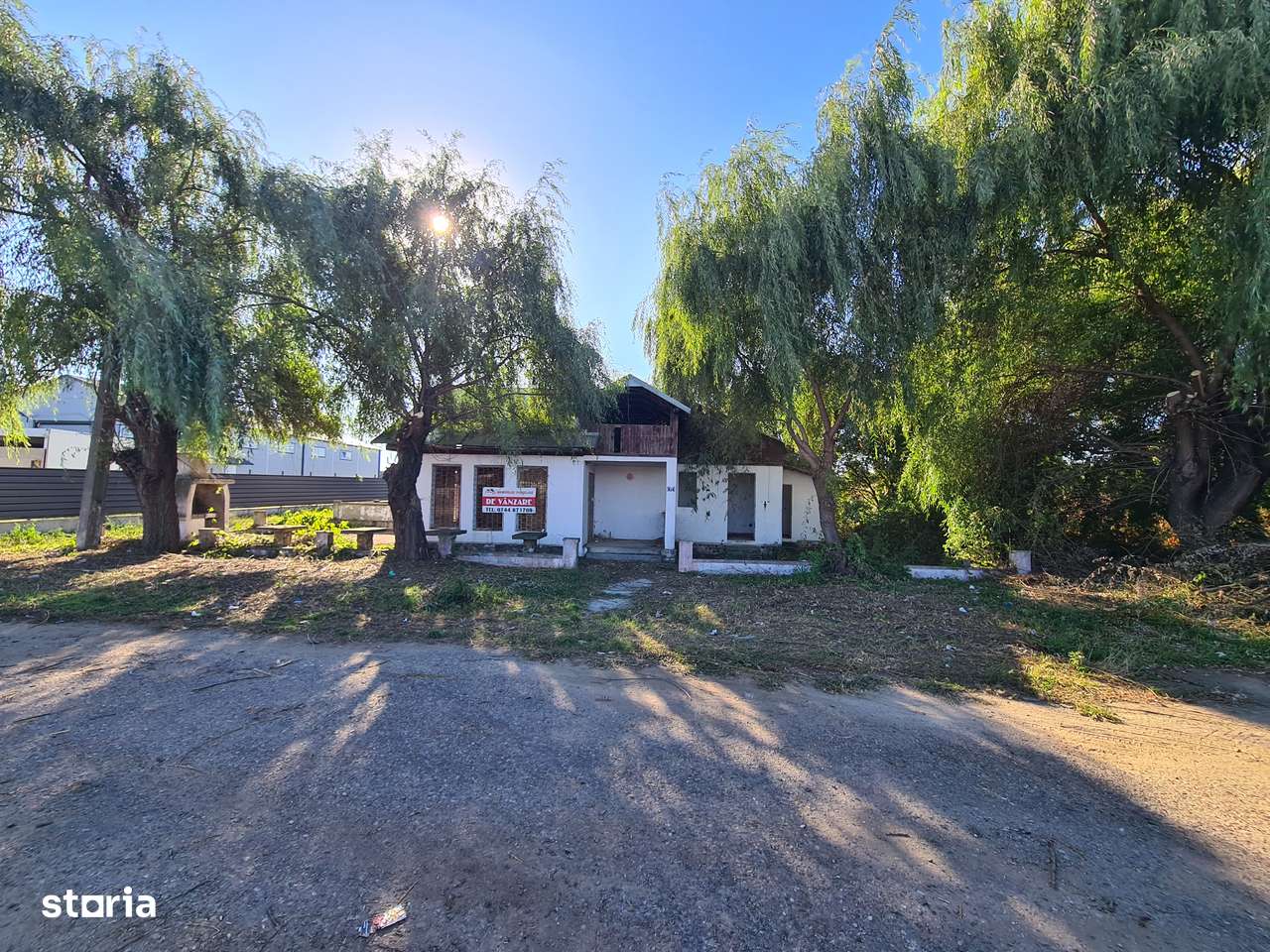 Casa P+1 "la gri" si spatiu comercial in Domnesti VN deschidere la E85 - Imagine principală: 5/11