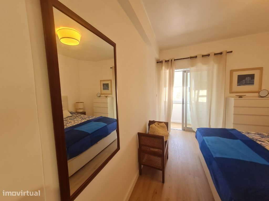 Vende-se T2+1 remodelado no centro-15