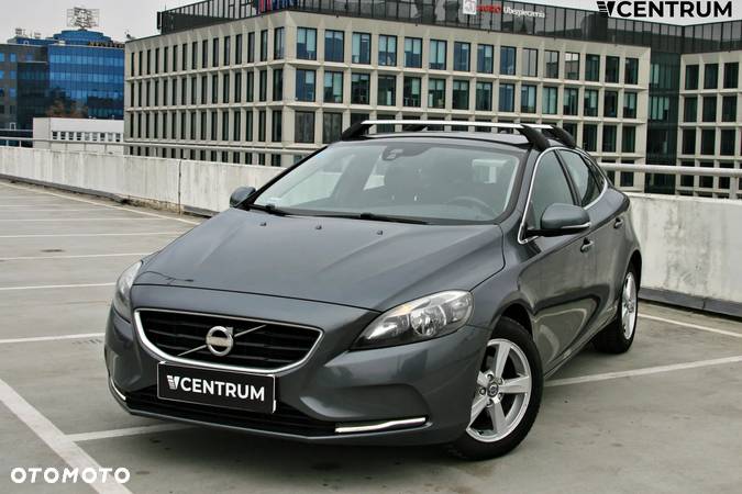 Volvo V40 D2 Momentum - 1