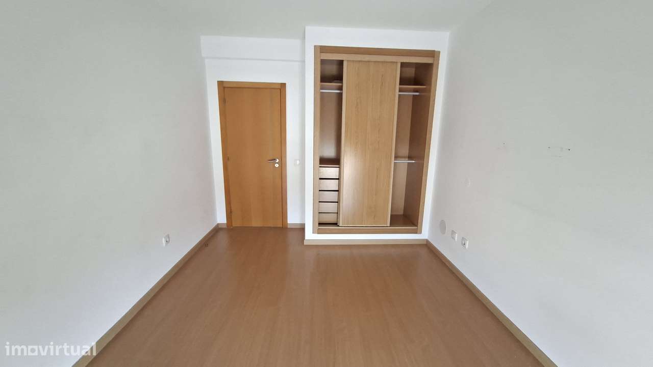 Apartamento T4  com 196m2 no Pinhal Novo.-6