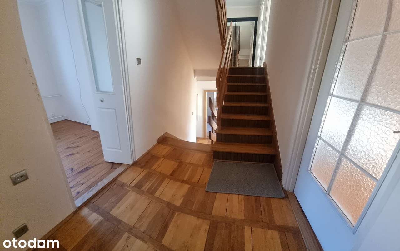 Narożna szeregówka z garażem i ogrodem-8