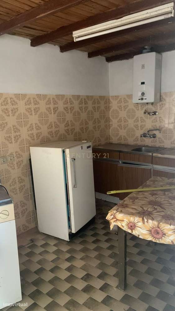 Espaçosa Moradia em Villas Ruivas com Garagem-12