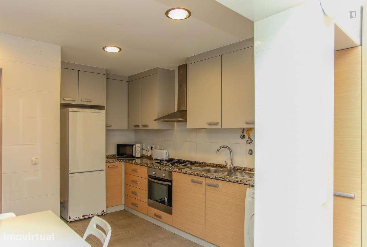 Quarto - localizado em Cidral Coimbra - Grande imagem: 5/22