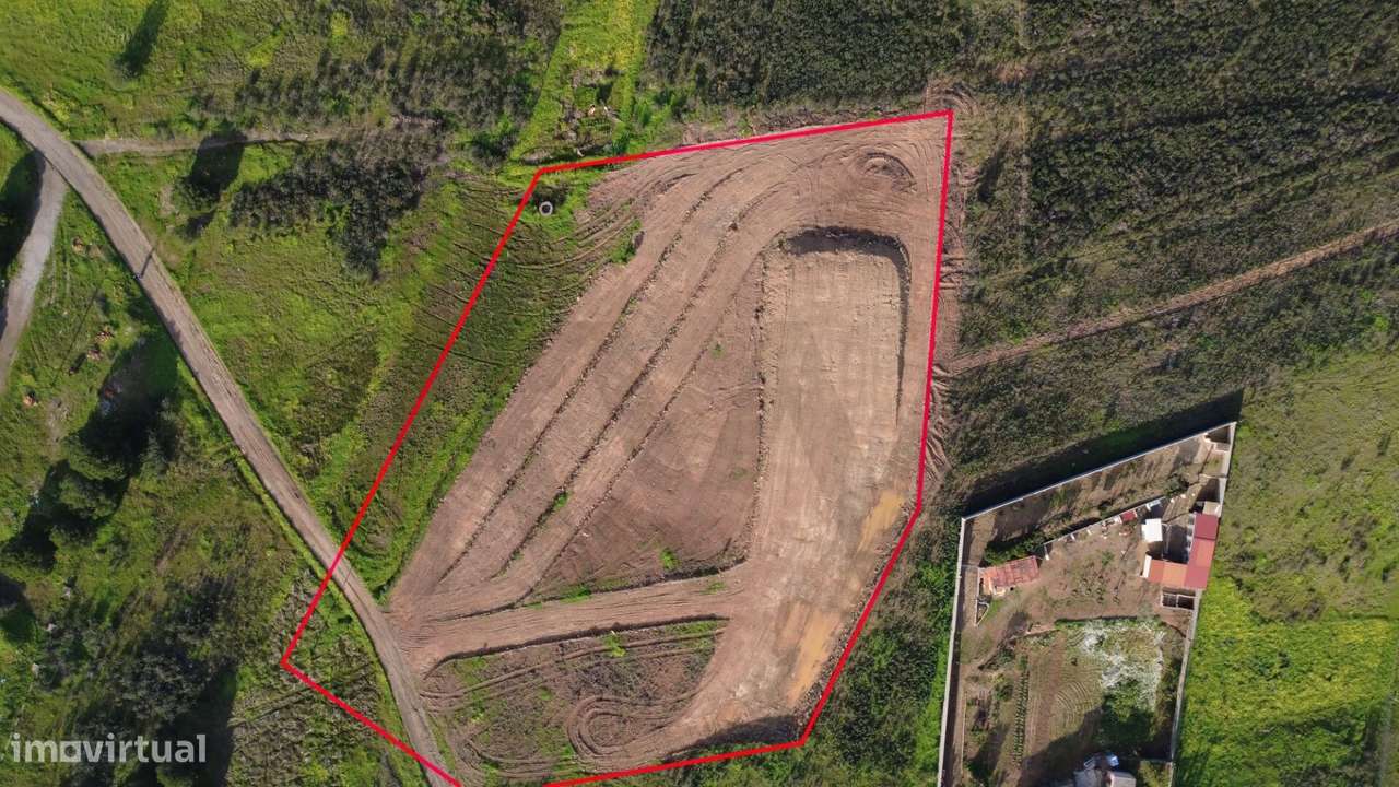 Terreno rústico com 6.377 m2, localizado na freguesia de Odeleite, - Grande imagem: 5/31