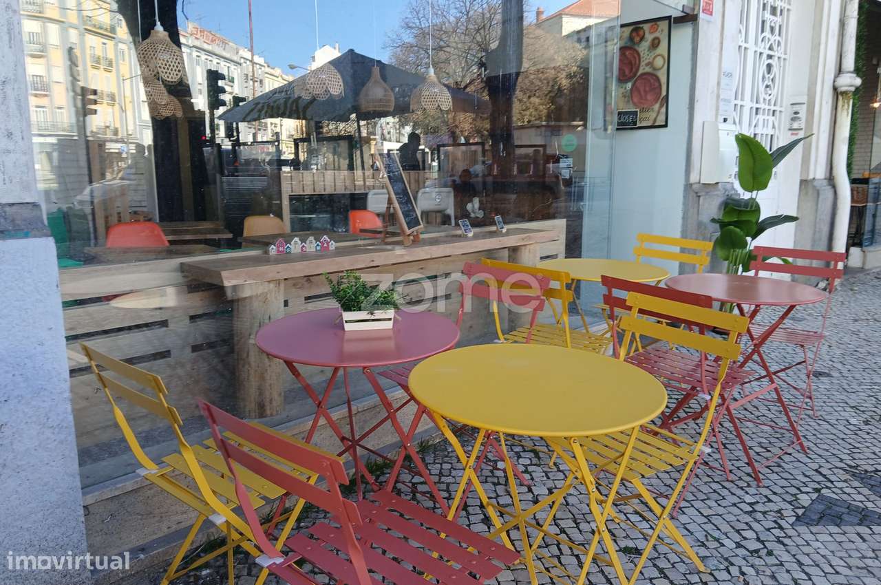 LOJA MOBILADA – PRAÇA DO CHILE - Grande imagem: 3/23