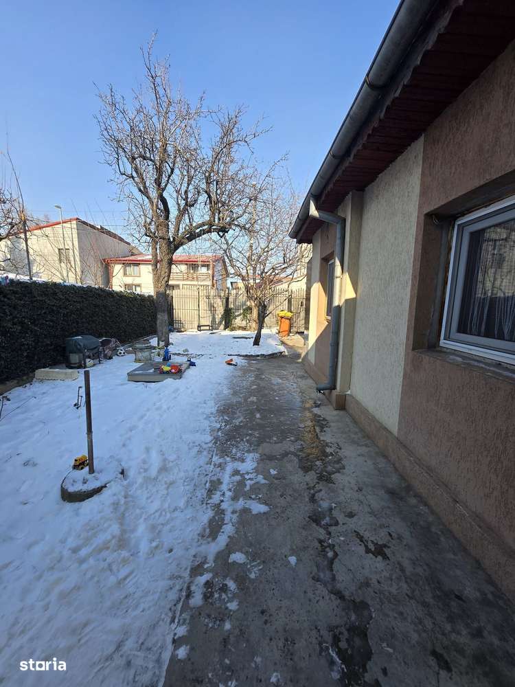 TEREN 300MP cu construcție existenta-Voluntari Str.Sihlea zona case-0